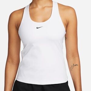 Nike Swoosh Women's Medium-Support Padded Sports Bra Tank